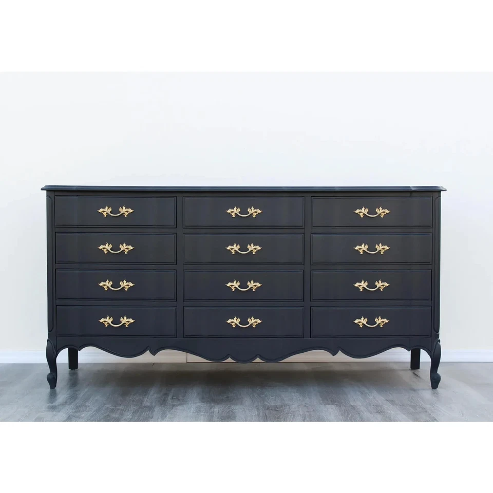 Cómoda Provincial Francesa Años 70 Negra Carbón de Doce Cajones por Henry Link Foto 3 de 4
