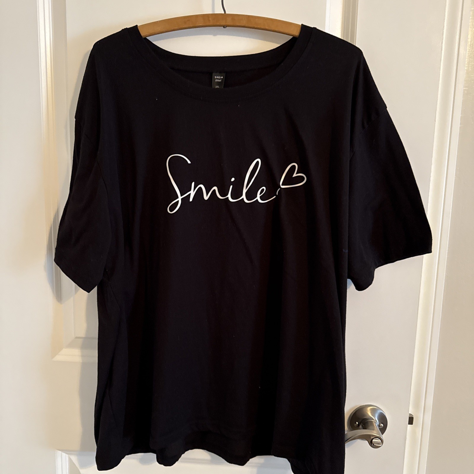 Tshirt Women’s Black “smile” SHEIN 3XL-image