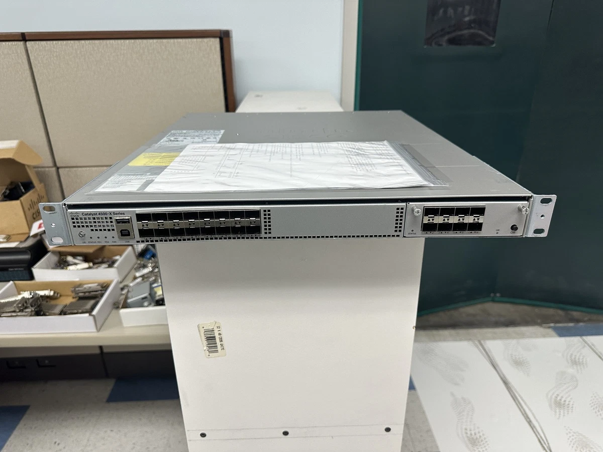 Switch 10 Gigabit Cisco Switch Cisco WS-C4500X-32SFP Ricondizionato - 32 Porte 10GE, Perfetto Per Reti Aziendali Switch Cisco 4500 Base IP