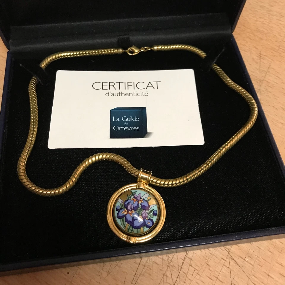 Collier et médaillon M Frey Wille plaqué or jaune et emaille + papier + box - Photo 2/4