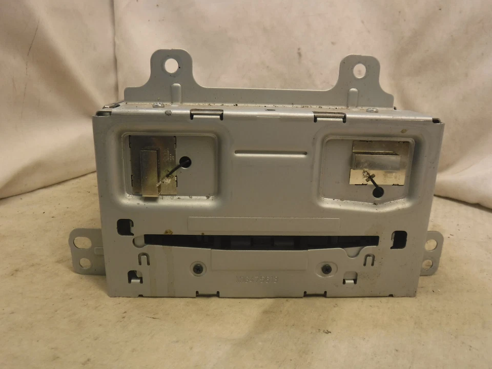 13 雪佛兰科鲁兹 Equinox Terrain Verano 无线电 CD 机制 22989452 BZK23 — 第 2/4 张图片