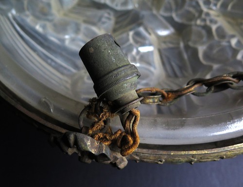 EARLY 20TH CENT. GLASS AND BRASS PLAFONNIER PENDANT, SIGNED J. MOUYNET (DEGUÉ) - Picture 7 of 12