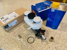 BRAKE MASTER CYLINDER AND RESERVOIR MERCEDES BENZ W107 W108 W109 W111 W114 W115