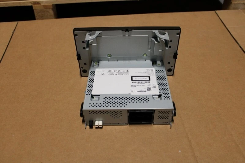 VW Golf 7 5G Radio SD MIB2 DAB 5G0035867 F - Immagine 3 di 4