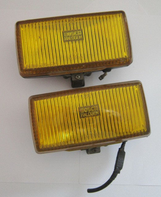 1x Bosch Nebelscheinwerfer 8328 R19 Zusatzscheinwerfer Halogen