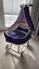 Alter Korbpuppenwagen mit Himmel (B:42cm, L:67cm, H:55cm -mit Himmel H: 93cm)