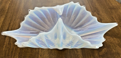 Fostoria Heirloom White Opalescent Hand-blown Stretch 12'' Centerpiece Bowl