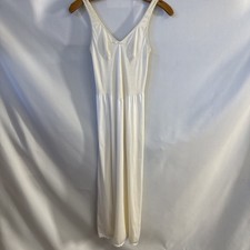 Vintage WARNER'S PERFECT MEASURE 55700 Ivory BALLERINA NYLON full slip - 29/32