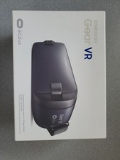 Samsung Gear VR Virtual Reality Headset Powered by Oculus   NIB Smartphone VR 