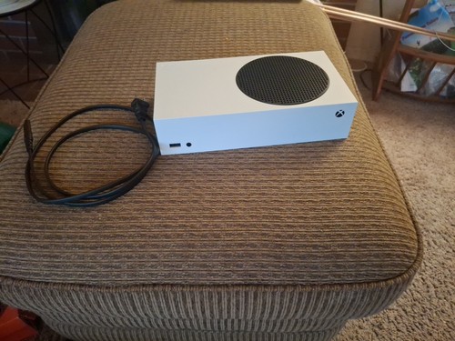 Microsoft Xbox Series S 500GB Bianco + Controller Cablato – Usata Ma In Ottime Condizioni