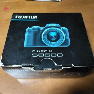 FUJIFILM FINEPIX S8600 Digital Camera with AC Adapter Compact Design