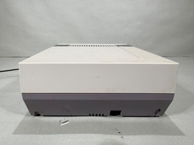 Vintage 1985 Nintendo NES-001 Video Game Console w/ Zapper + Max Controllers etc