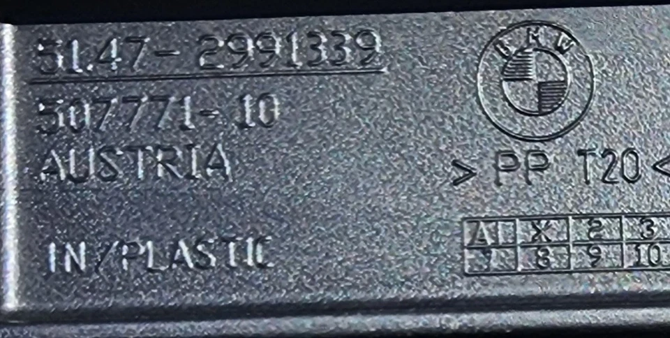 BMW X1 2012-15 juego de 4 particiones de carga de maletero OEM 51472991339 / 2991339 CB0065 Foto 2 de 2