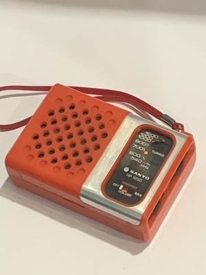 VINTAGE SANYO RADIO AM(MW)-60er-80er Jahre RAR