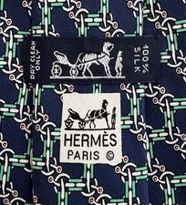 Hermes Tie 7524 IA. Silk 100 . Authentic. Excellent Condition.