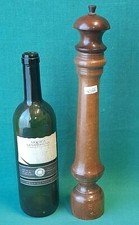 VECCHIO ENORME MACINAPEPE MACINA PEPE MACININO TRE SPADE IN LEGNO VINTAGE. AB66 