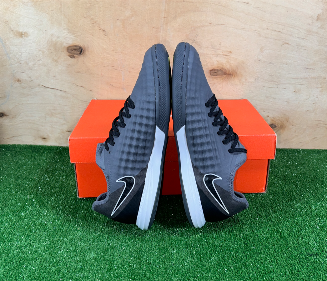 Nike MagistaX Finale II IC 844444-001 Grey US8 UK7 boots Cleats