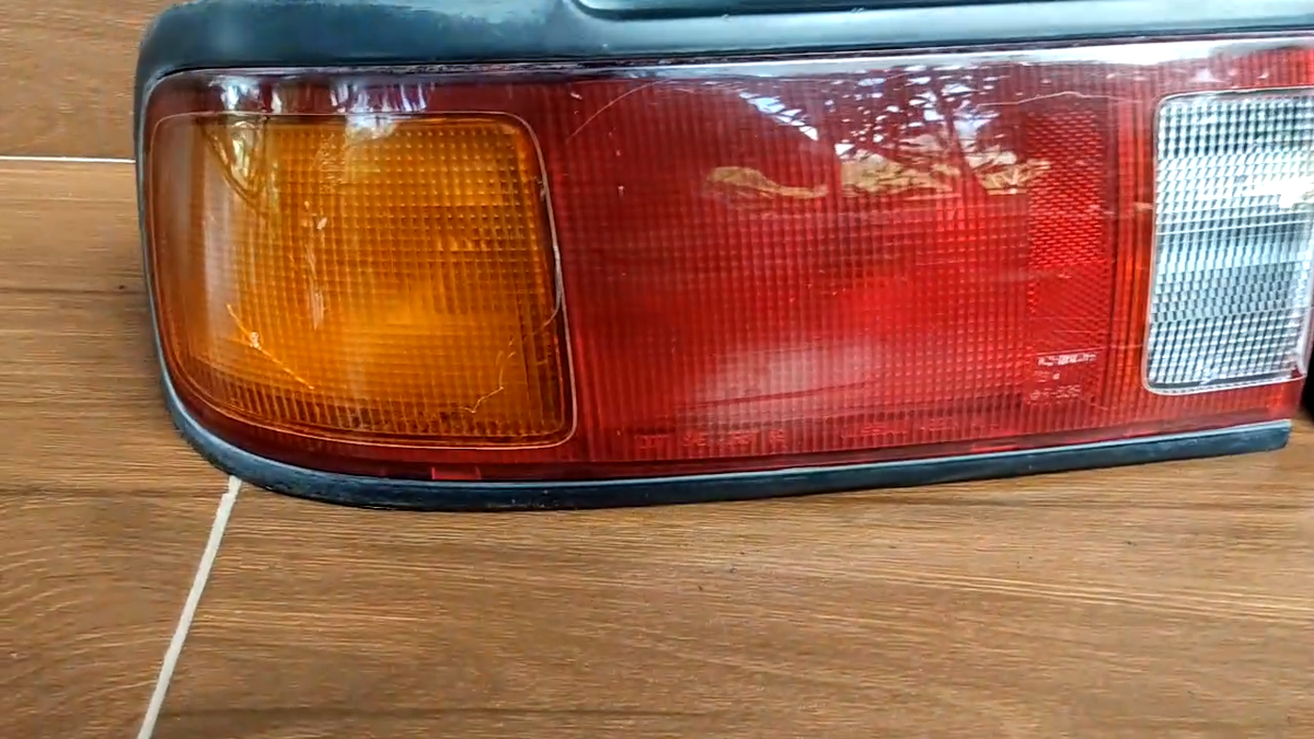 日産 純正右テール ICHIKOH 26550-6XL5A「6638-1