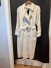 Vintage Burberry Women’s Classic Trench Coat With Gold Buttons Size 10 X-long