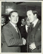 1979 Press Photo Governor Edward J. King & Jon Morris at Colonade Hotel Event