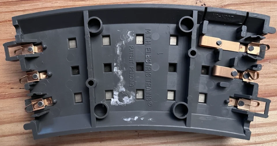 Lot of 2 MTH Train REALTRAX 031 Half Curve Sections 40-1022 - Image 2 of 2