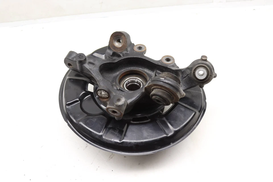 BMW 230I 2017-2023 - Nudillo de husillo trasero izquierdo con cojinete de rueda 6792515 Foto 3 de 4