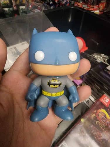 Lego Batman Wii Bundle 2008 Exclusive Blue Batman Funko Pop - Picture 2 of 8