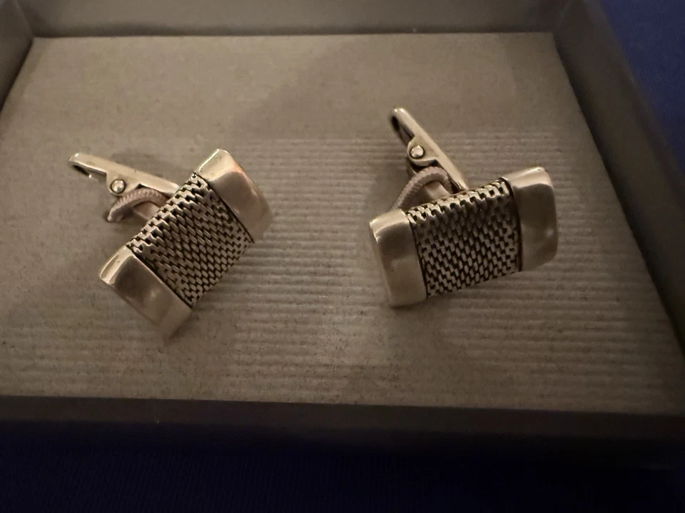 Men's Cufflinks Set Silver Kenneth Cole New York New In Box Never Used Gift Box - Image 3 of 4