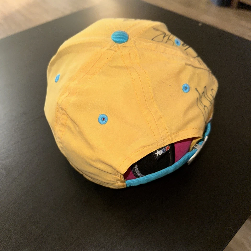 Sombrero de colección Phoenix International Raceway Nascar varios autógrafos deportes de motor Foto 4 de 4