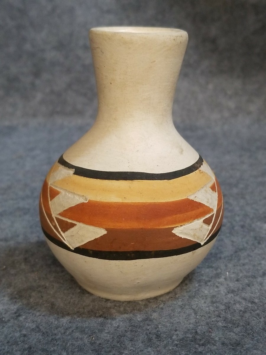 Sioux Indian Signed Pottery, SPRC SD, Sioux Indian Reservation