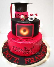 Torta Finta Laurea DOTTORE CON NOME Polistirolo 3 piani base scenografica addobb