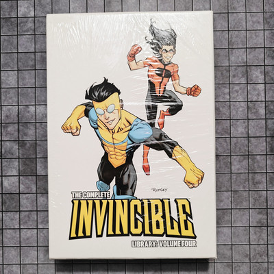 Complete Invincible Library Vol. 4 - SIGNED Ed. (DLX Hardcover) LTD 300 - SEALED