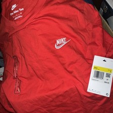 Nike Men's Sportswear Club Classic Fit Crewneck T-Shirt University Red Sz Small