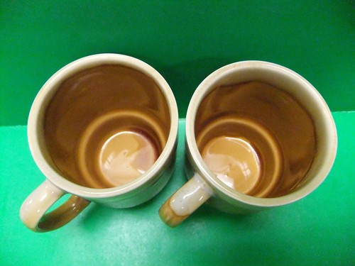 Gelbgold hellbraun creme Kaffeetasse 2er Set Tropfglasur Vintage stapelbar 60er Jahre - Bild 6 von 7