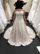 wedding dresses plus size 14