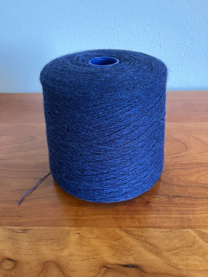 Novo fio italiano 100% cashmere no cone, azul marinho médio, 2 lb, 5 onças, perfeito estado - Imagem 4 de 4