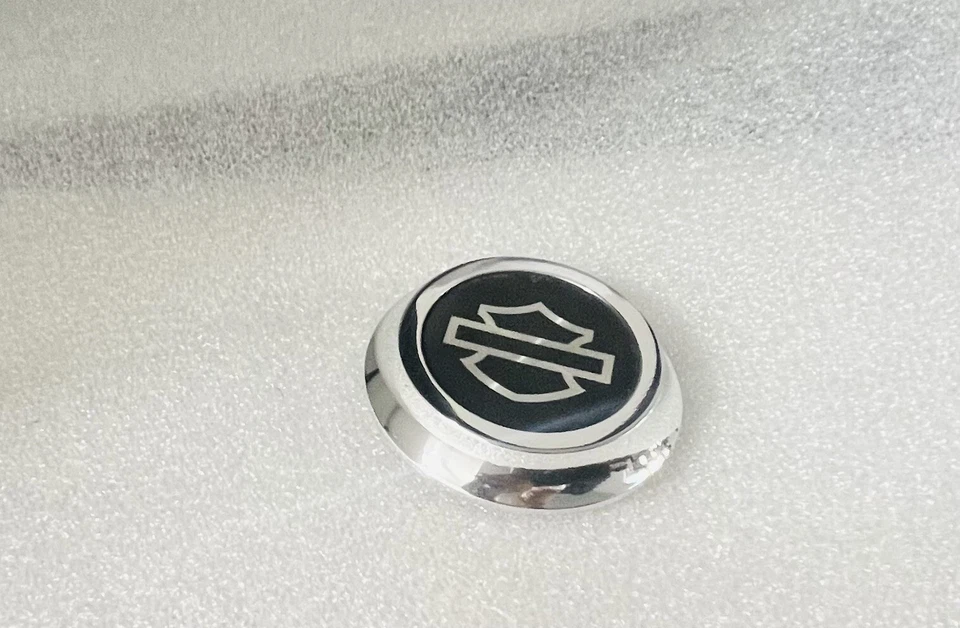 Rueda Harley Tri Glide FLHTCUTG 1 TAPA CENTRAL 2009-22 alto pulido OEM INTERCAMBIO Foto 4 de 4