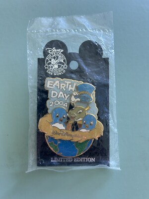 WDW - Earth Day 2004 Jiminy Cricket Limited Edition 3000 Disney Pin 29800