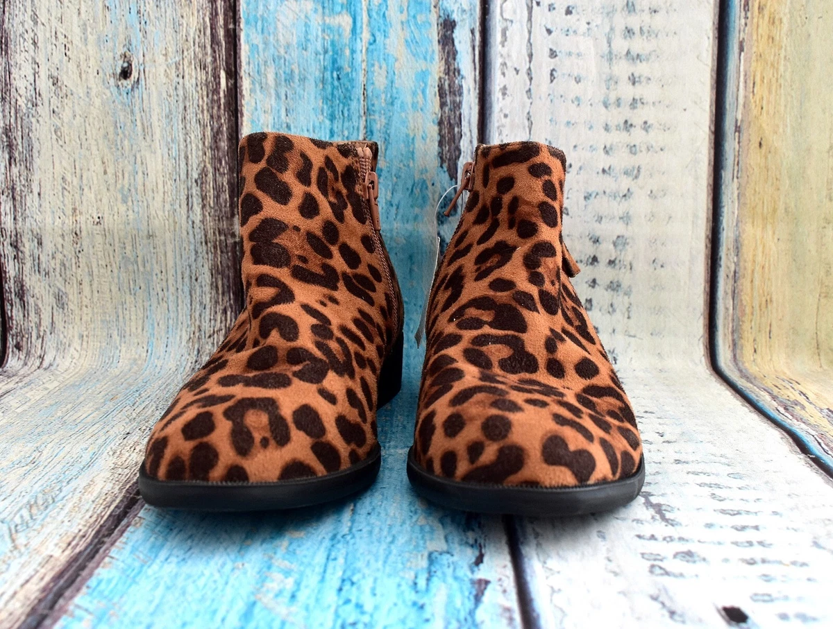 Time and clearance tru leopard boots