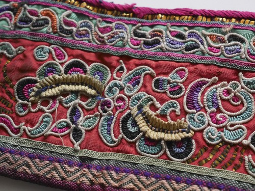 Antique Chinese Hmong Miao Minority Embroidery Panel / TP269 - Picture 3 of 6