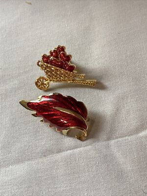 Avon Vintage Garden Of Love Lapel Pin Apple Cart and red enamel leaf unmarked