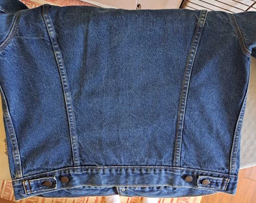 Vintage Levi’s 70506 - 0216 Type III Denim Trucker Jacket 44R by Levi's, $85 - Photo 7