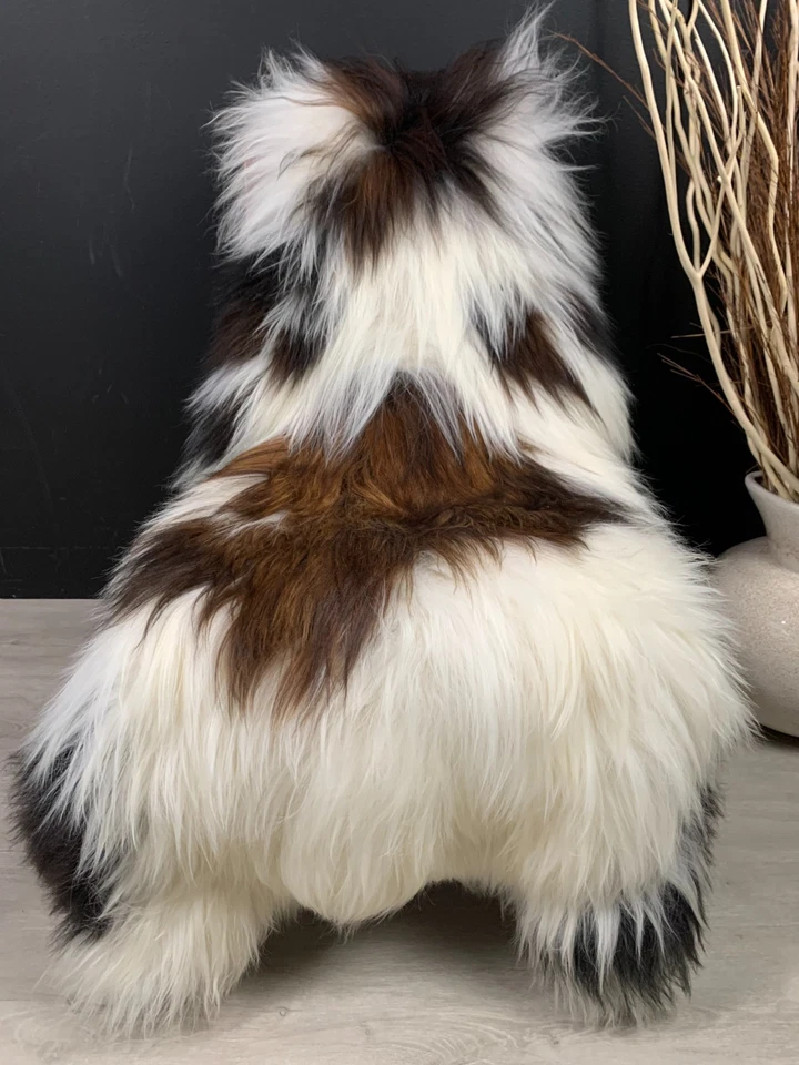 XXL Natural Icelandic Sheepskin Rug Pelt Genuine Seat Cover Pet Bed Throw Decor - Image 2 of 4