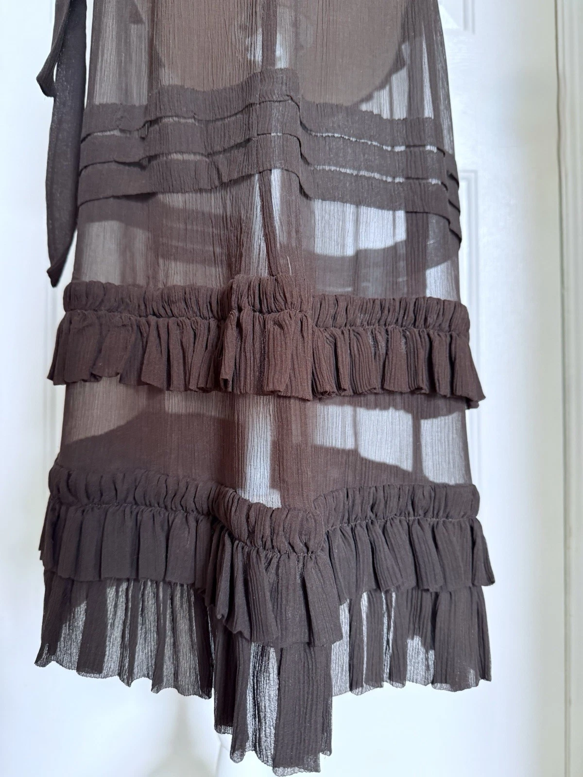 Abito Moschino economico e chic in seta con volant marrone trasparente a strati Italia tg 10 44