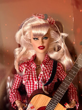 Dreamin in Gingham Dolly Parton Integrity Toys Doll Brand New Barbie Country