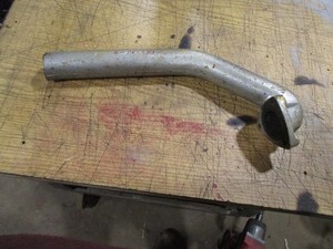 MASSEY FERGUSON, EXHAUST ELBOW #B-747390, GOOD CONDITION NOS????? FITS????