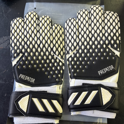 Adidas Predator 20 Goalkeeper Gloves Size 5.5