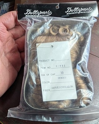 Vintage NOS 1985 Dollspari Doll Wig, Size 10, Honey Hair Color, Item #01021