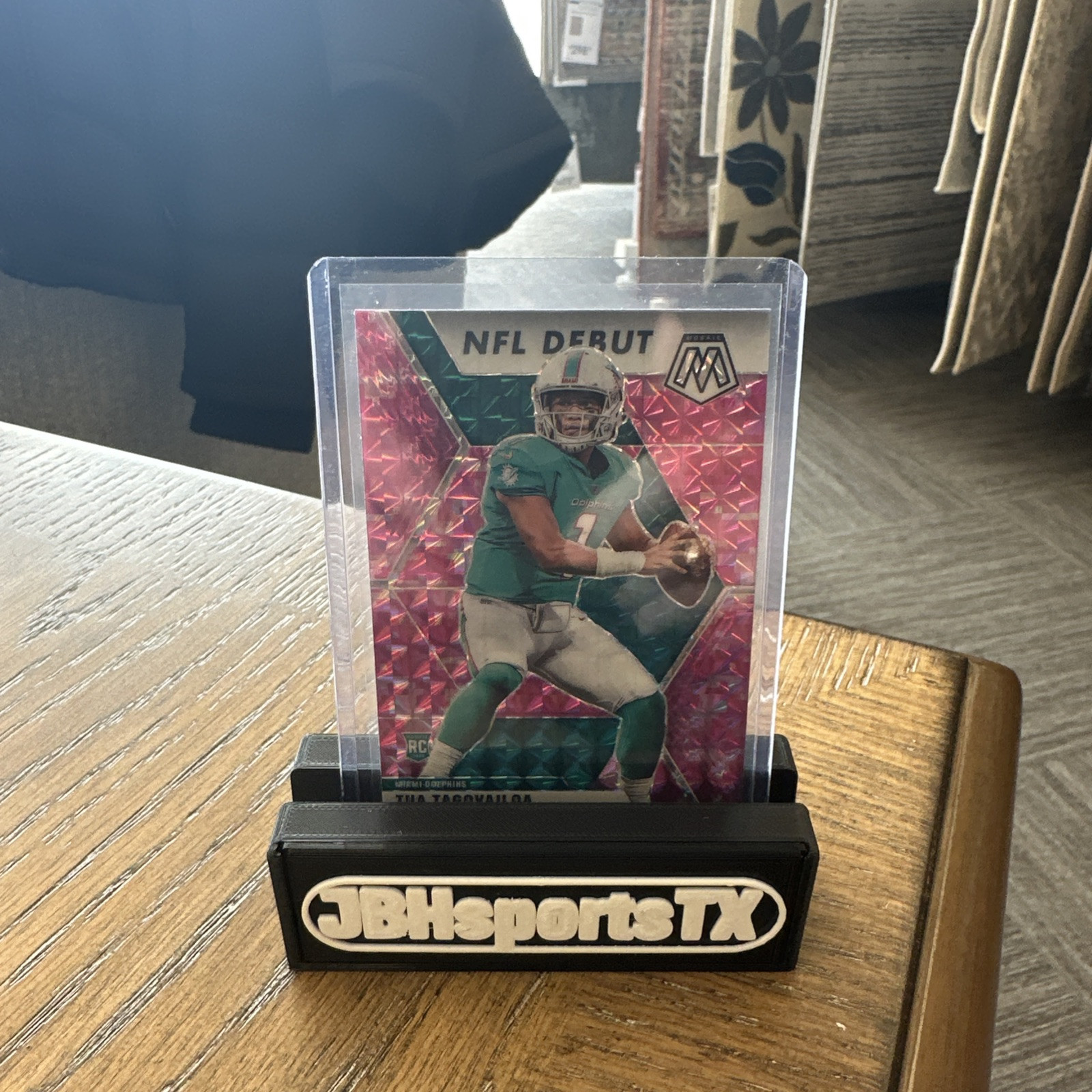 Tua Tagovailoa 2020 Panini Mosaic NFL Debut Camo Pink Prizm #262 RC PSA 9