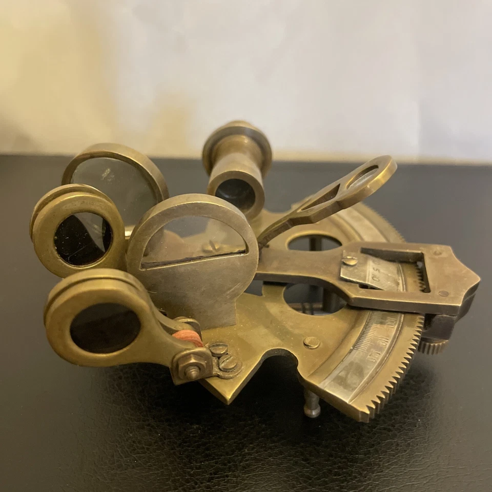 Antiguo Sextante de Bolsillo de Latón Navegación Náutica Marina De Colección Escritorio Foto 3 de 4